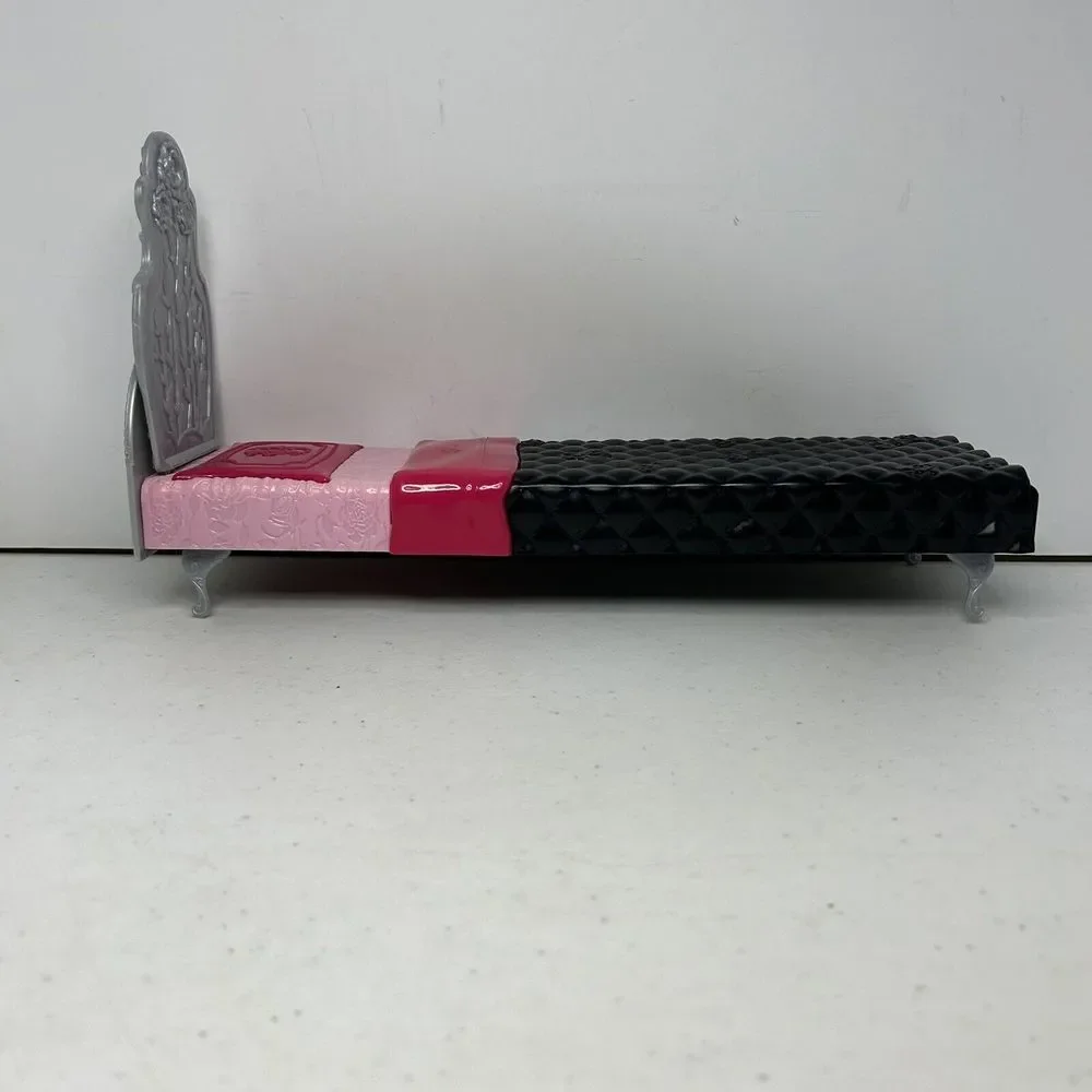 Barbie Doll Pink Gray Black Briar Beauty Thronecoming Bed Furniture Missing‎ Leg